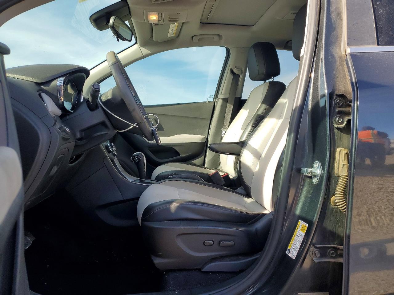 2017 CHEVROLET TRAX 1LT photo 13