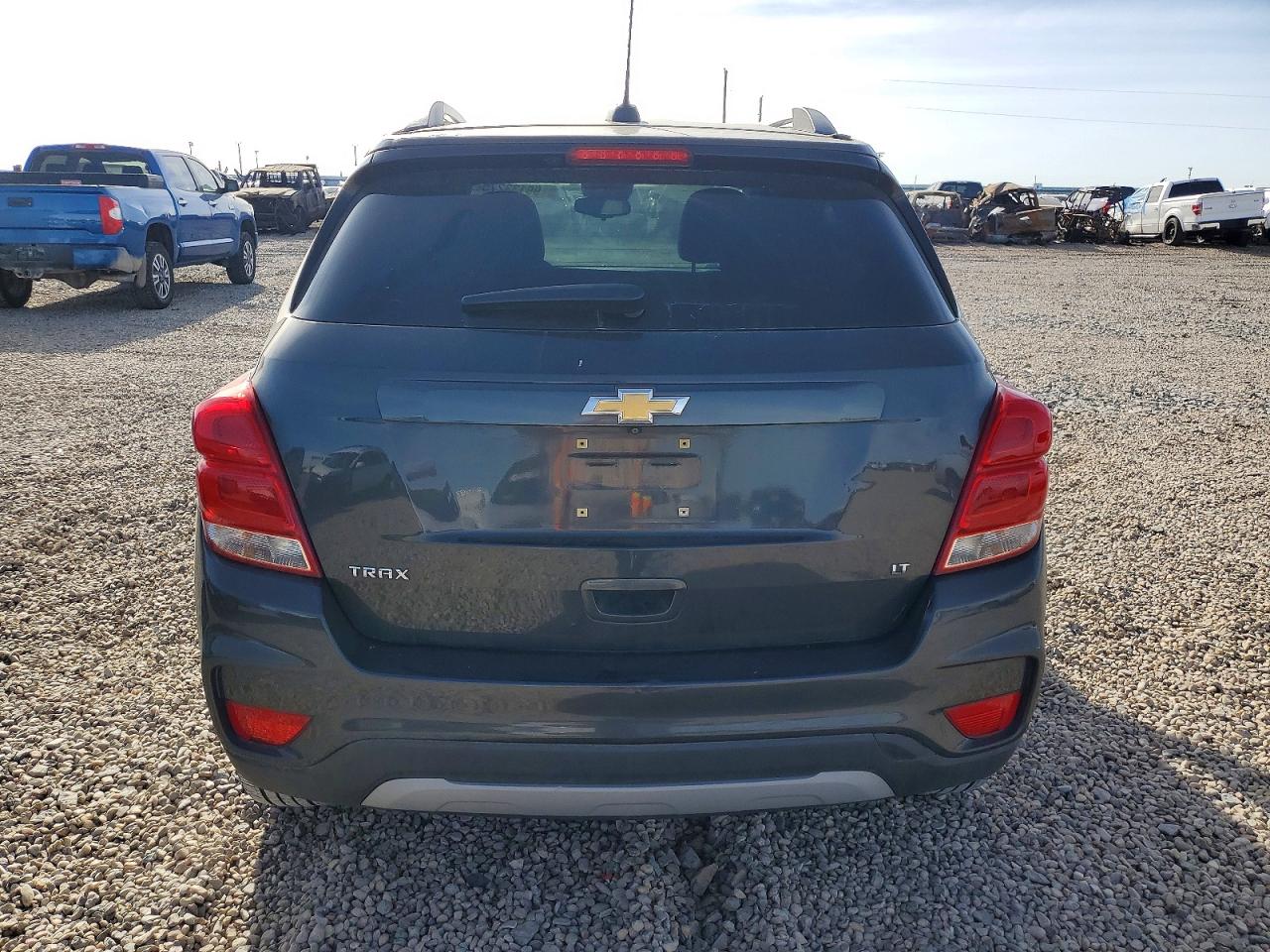 2017 CHEVROLET TRAX 1LT photo 11