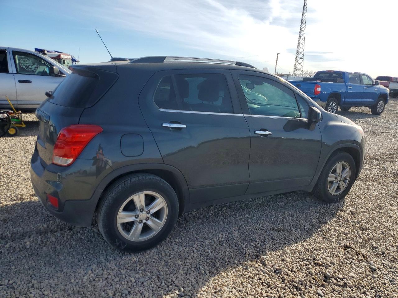 2017 CHEVROLET TRAX 1LT photo 5