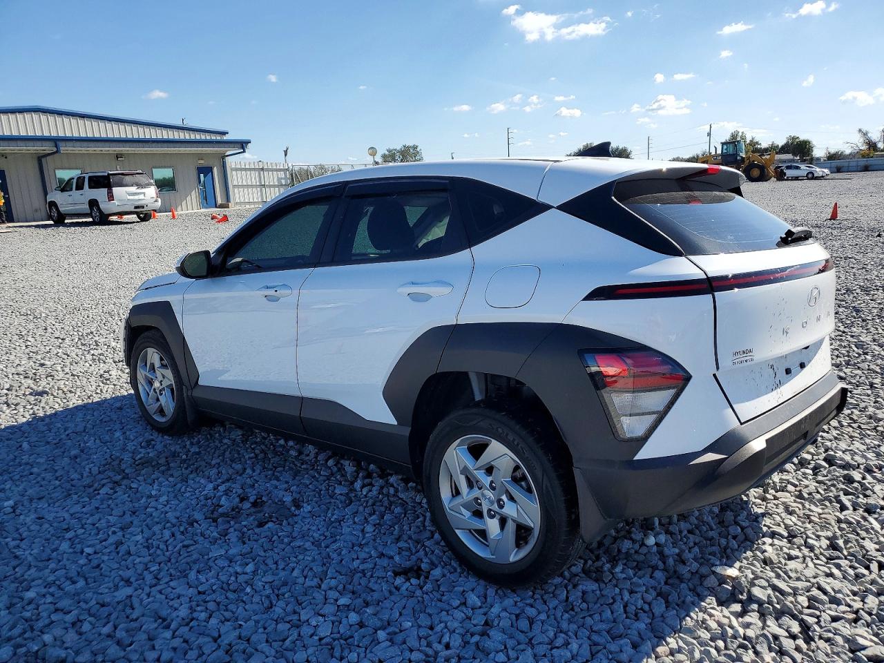 2024 HYUNDAI KONA SE photo 2