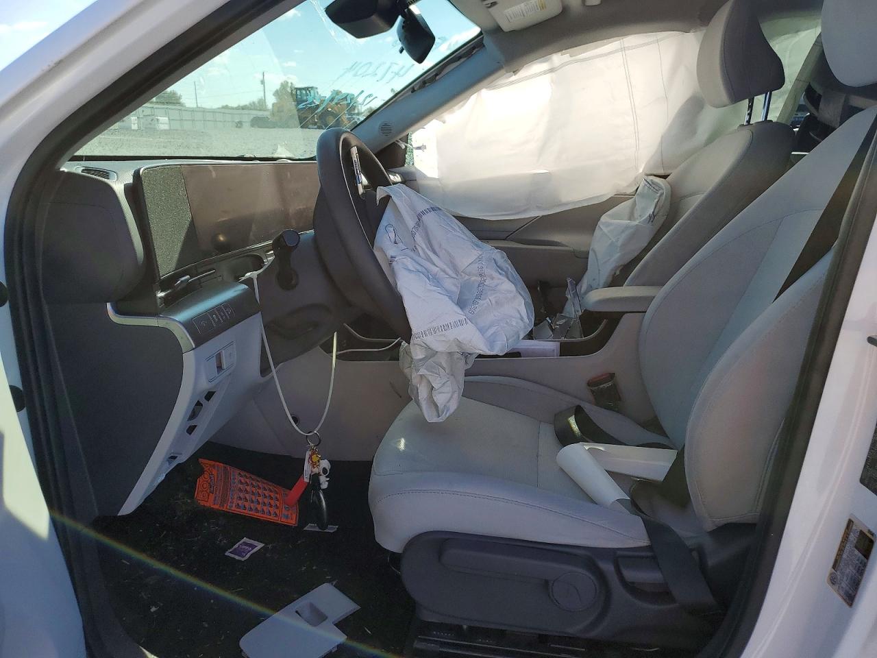2024 HYUNDAI KONA SE photo 7
