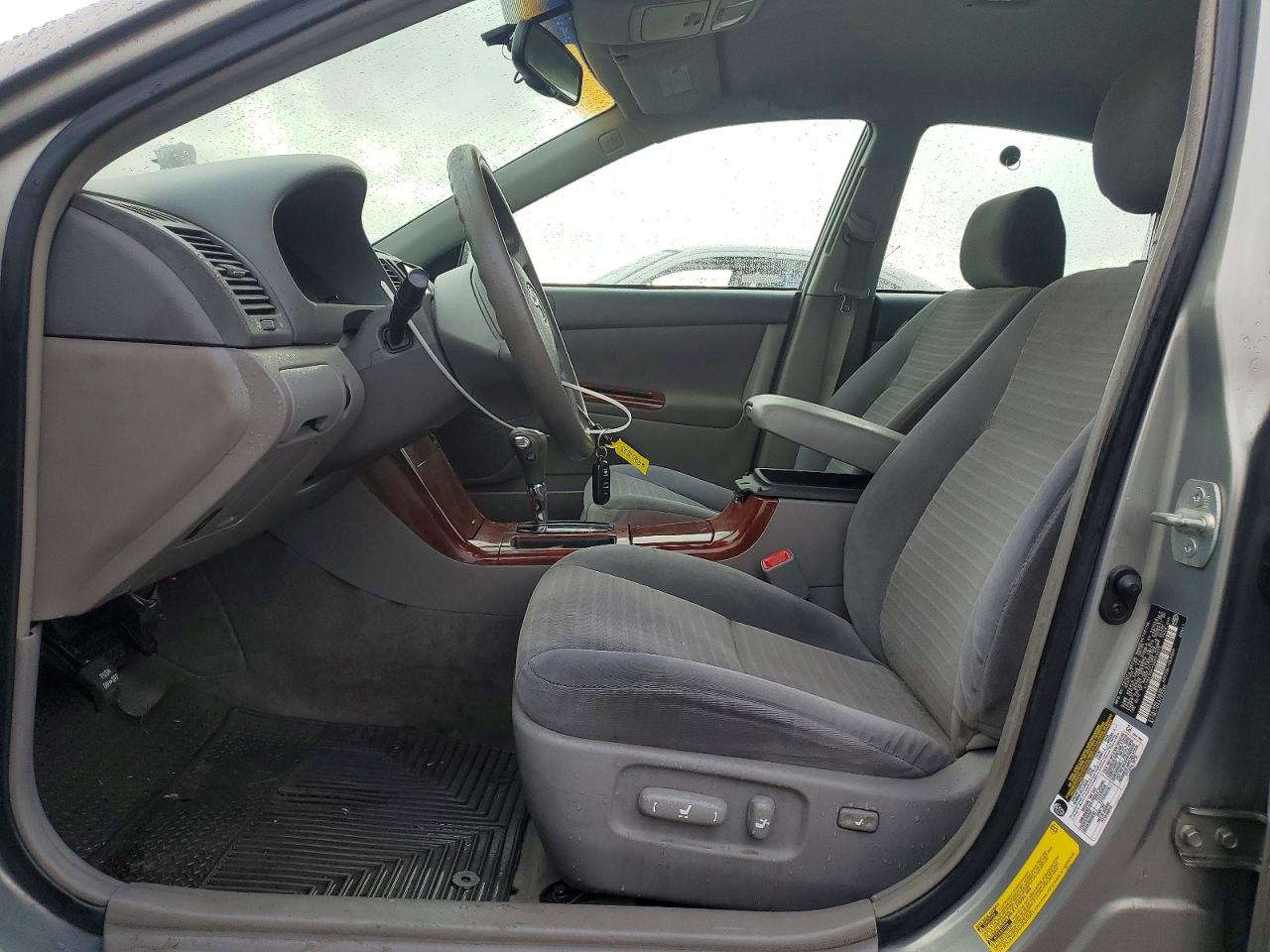 2006 TOYOTA CAMRY LE photo 7