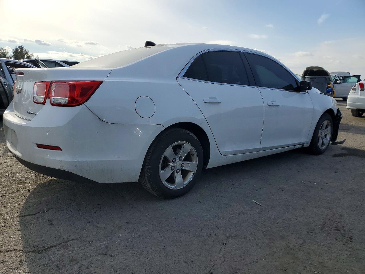 2014 CHEVROLET MALIBU LS photo 3