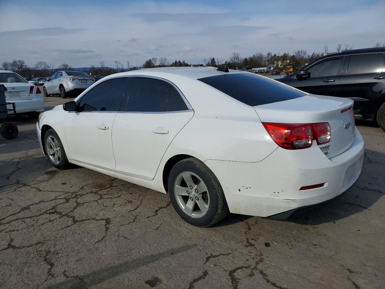 2014 CHEVROLET MALIBU LS photo 2