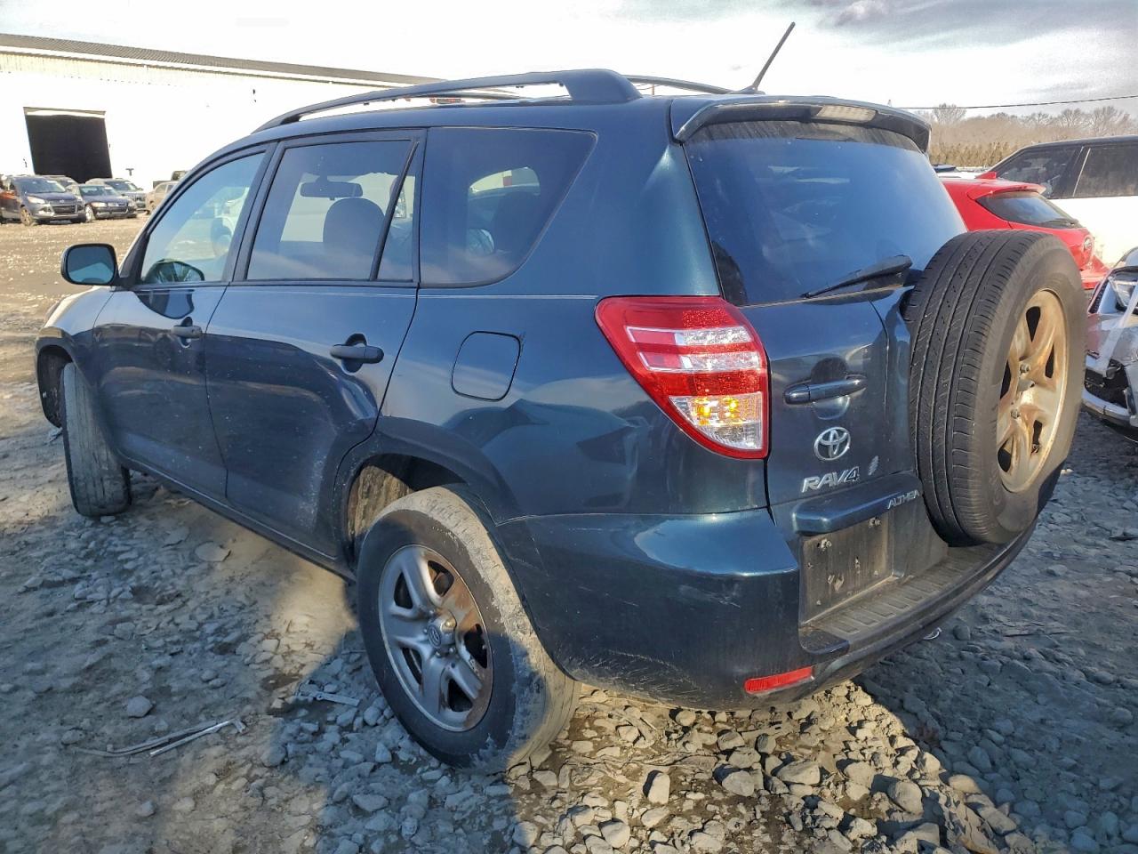 2012 TOYOTA RAV4 photo 2