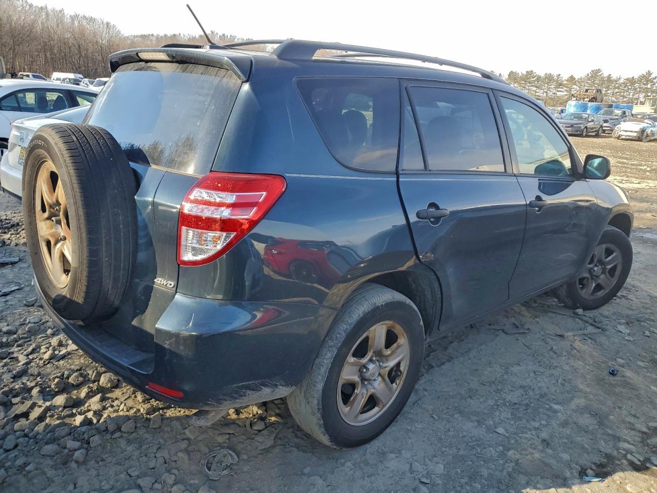 2012 TOYOTA RAV4 photo 3