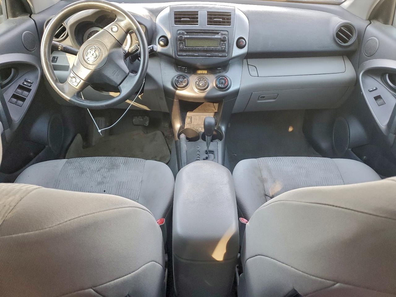 2012 TOYOTA RAV4 photo 8