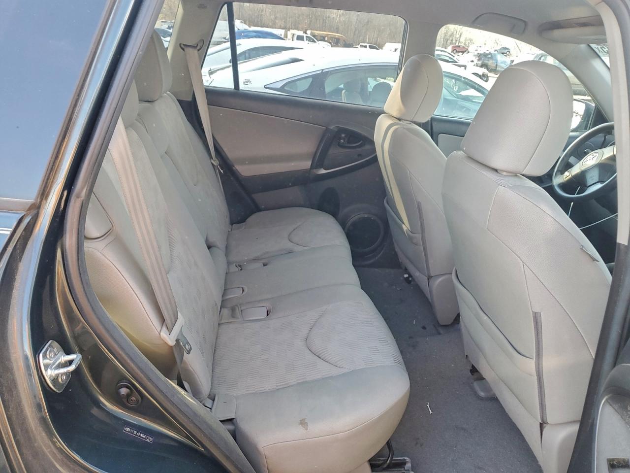 2012 TOYOTA RAV4 photo 11