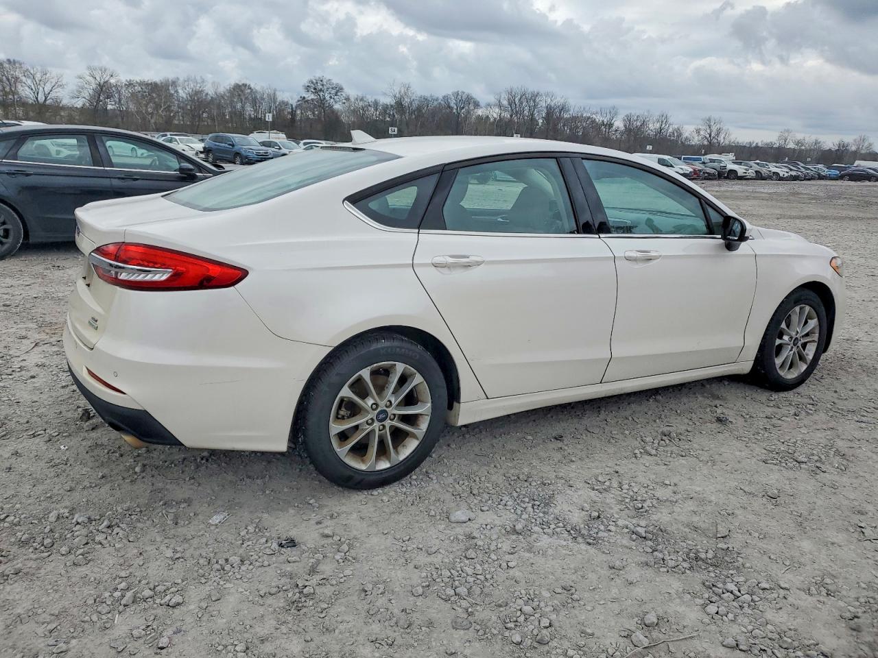 2020 FORD FUSION SE photo 5