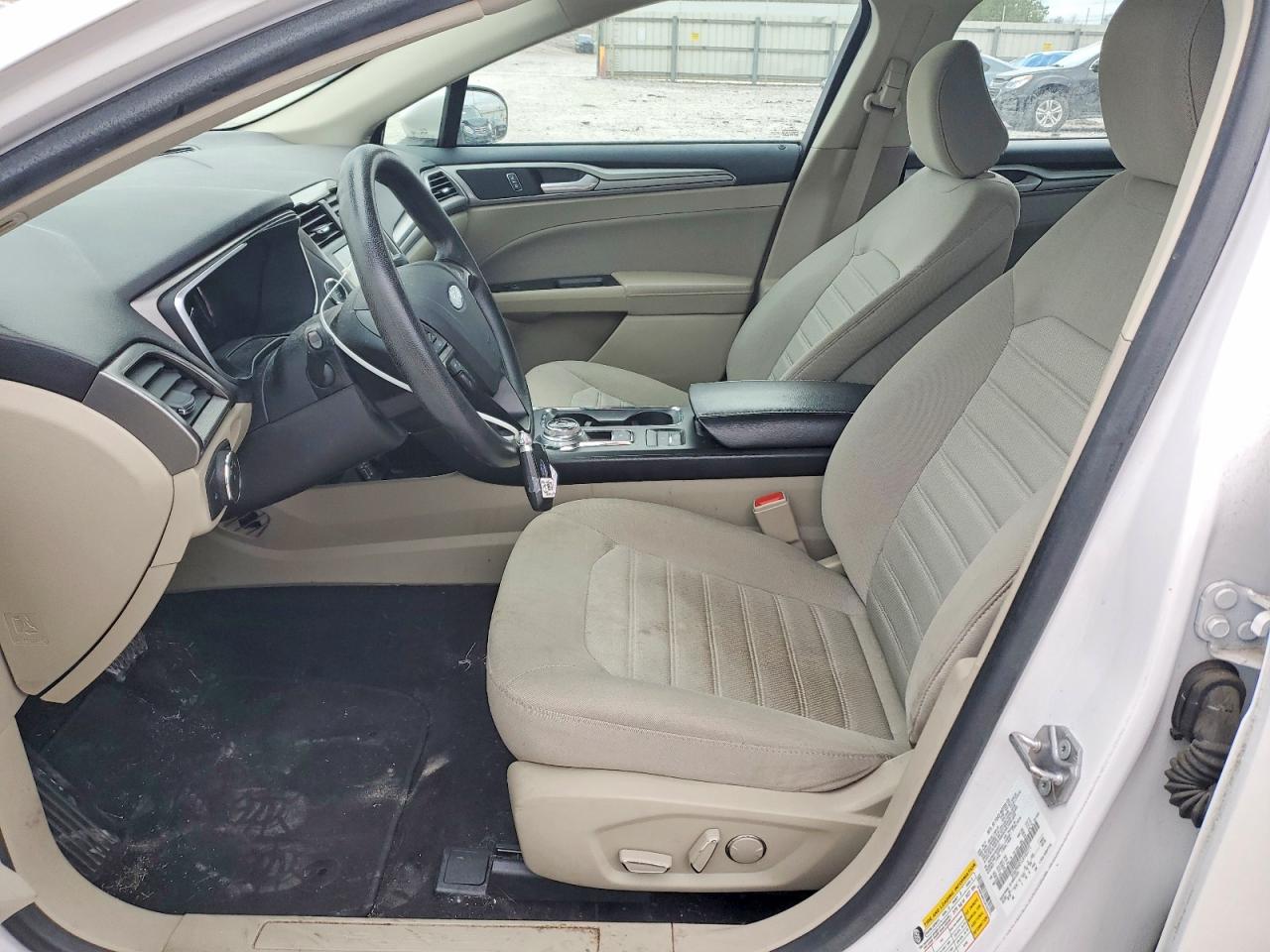 2020 FORD FUSION SE photo 13