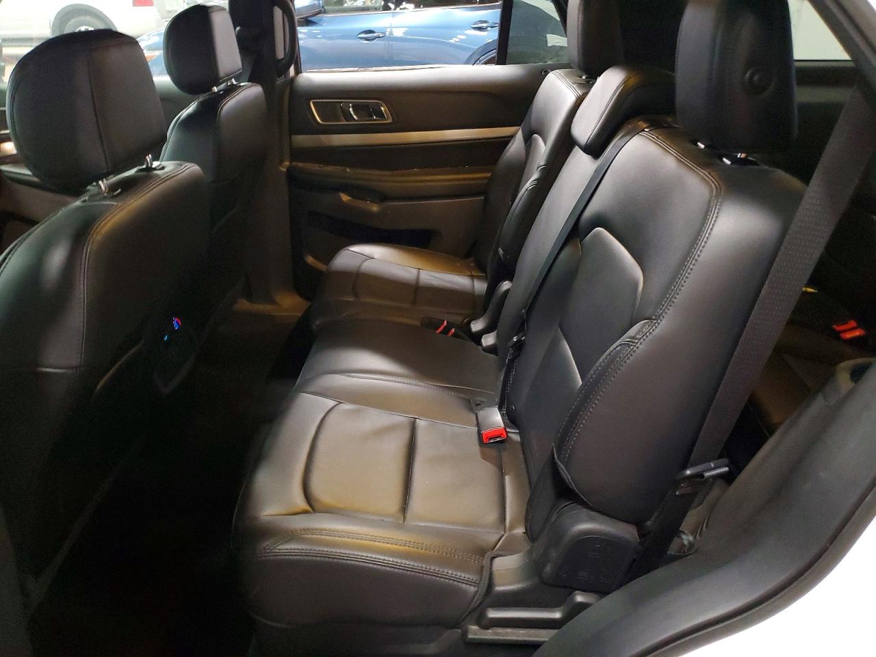 2017 FORD EXPLORER XLT photo 21