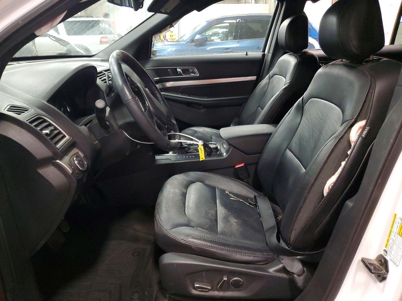 2017 FORD EXPLORER XLT photo 13