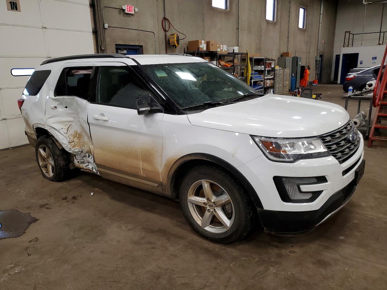2017 FORD EXPLORER XLT photo 7