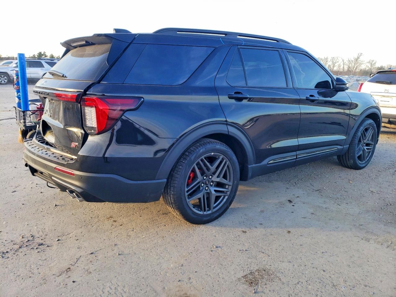 2025 FORD EXPLORER ST photo 3