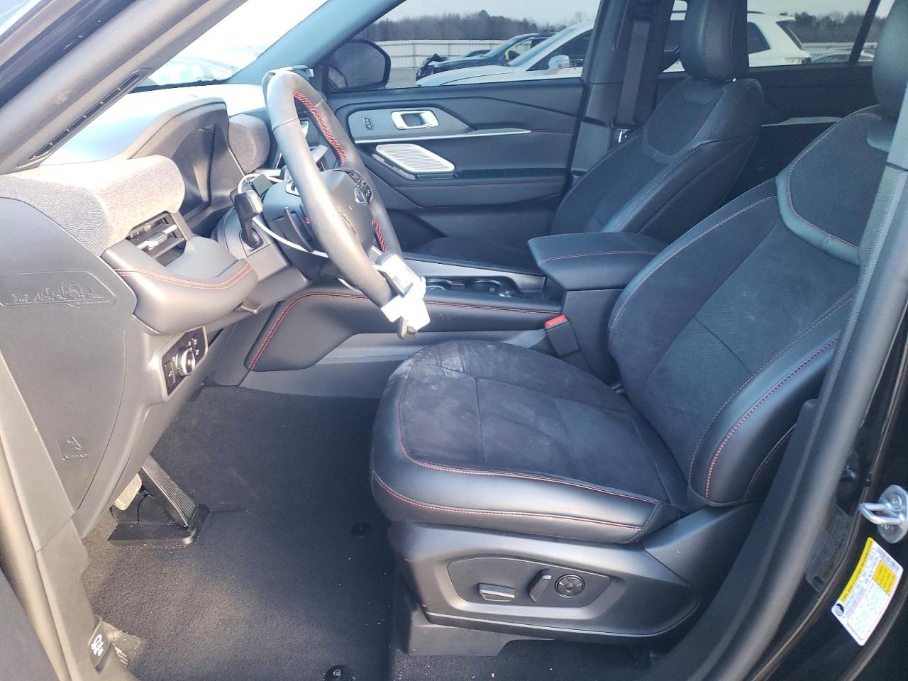 2025 FORD EXPLORER ST photo 7