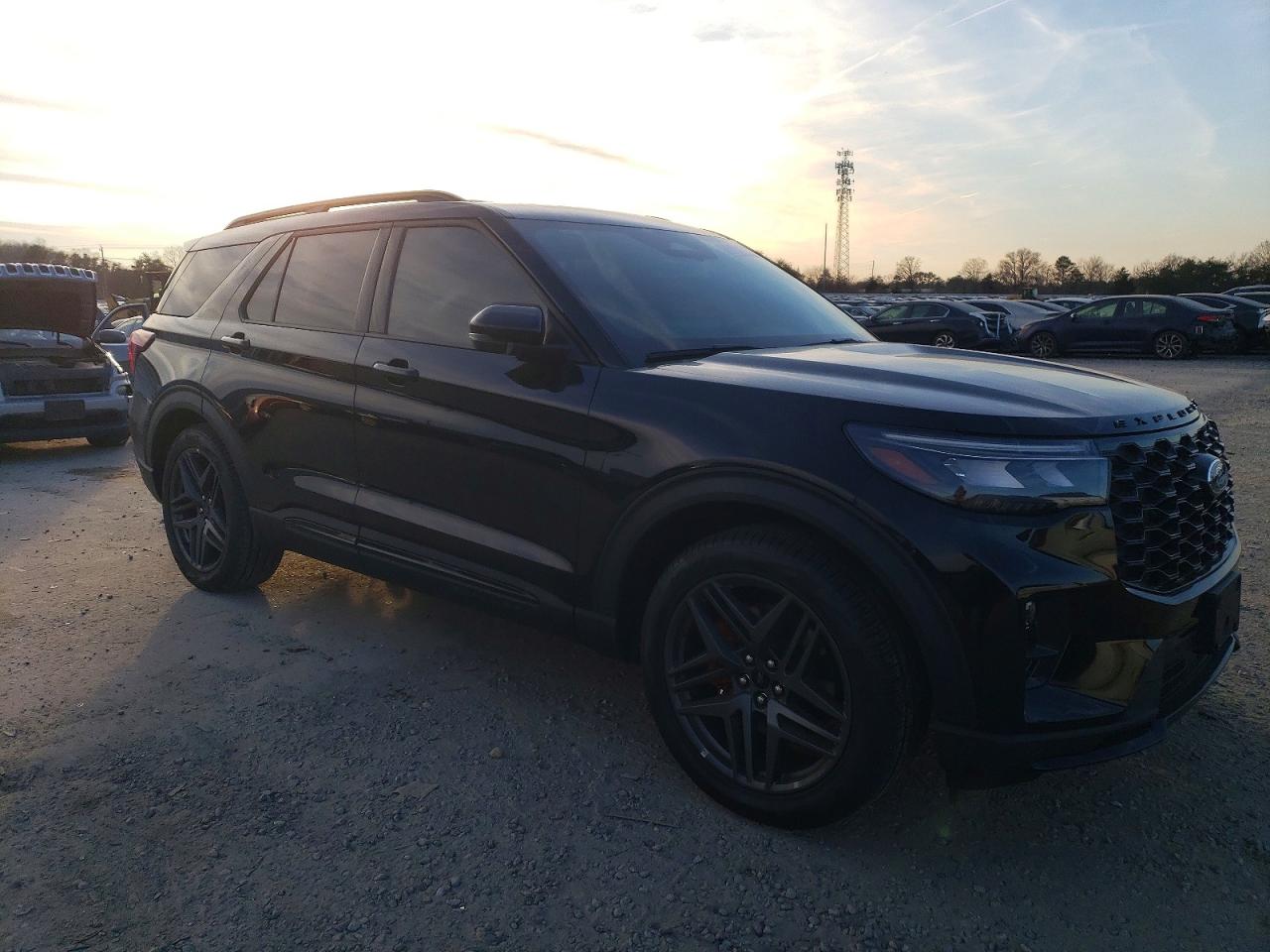 2025 FORD EXPLORER ST photo 4