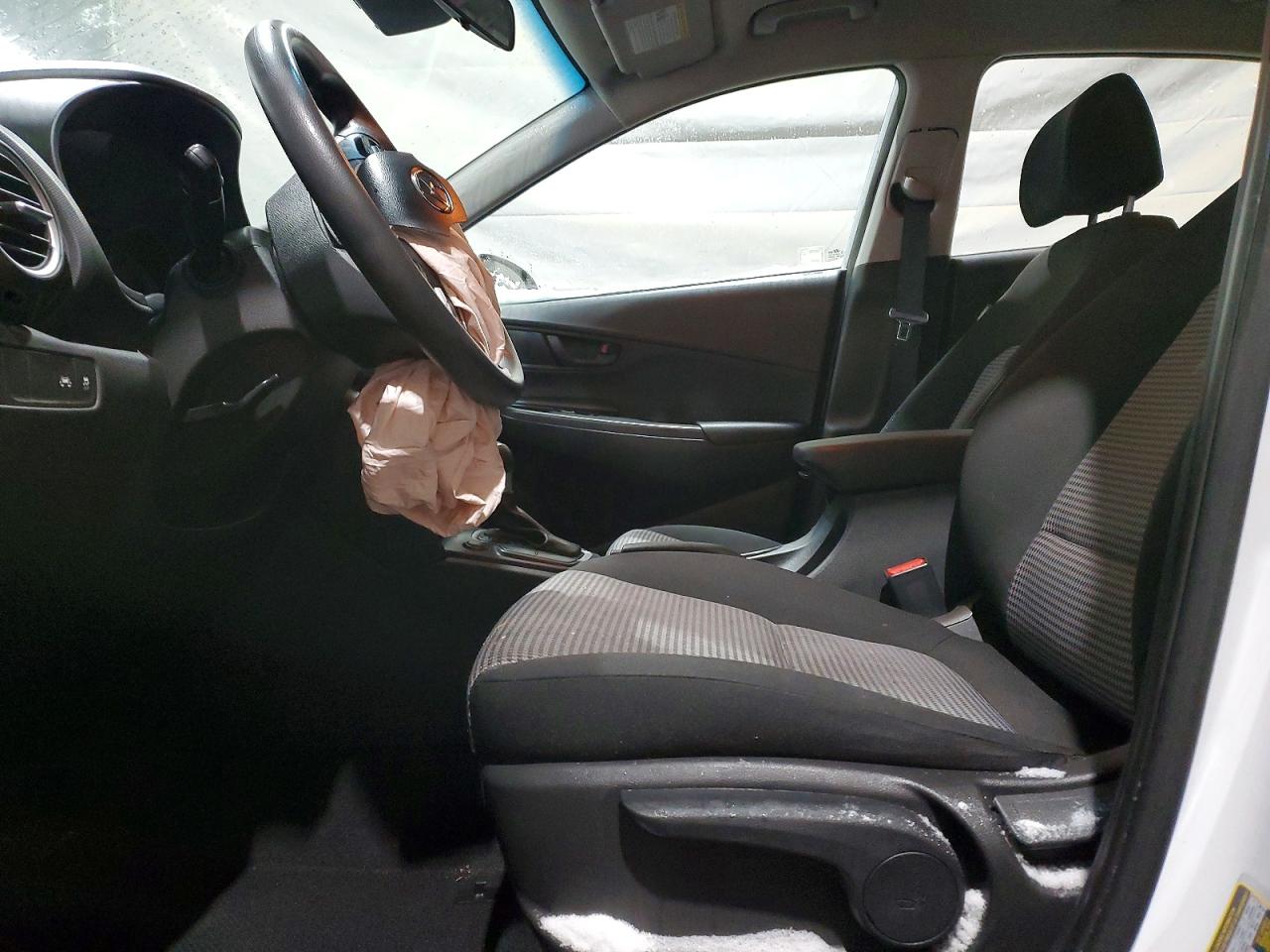 2020 HYUNDAI KONA SE photo 13