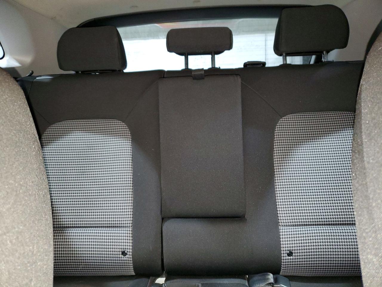2020 HYUNDAI KONA SE photo 19