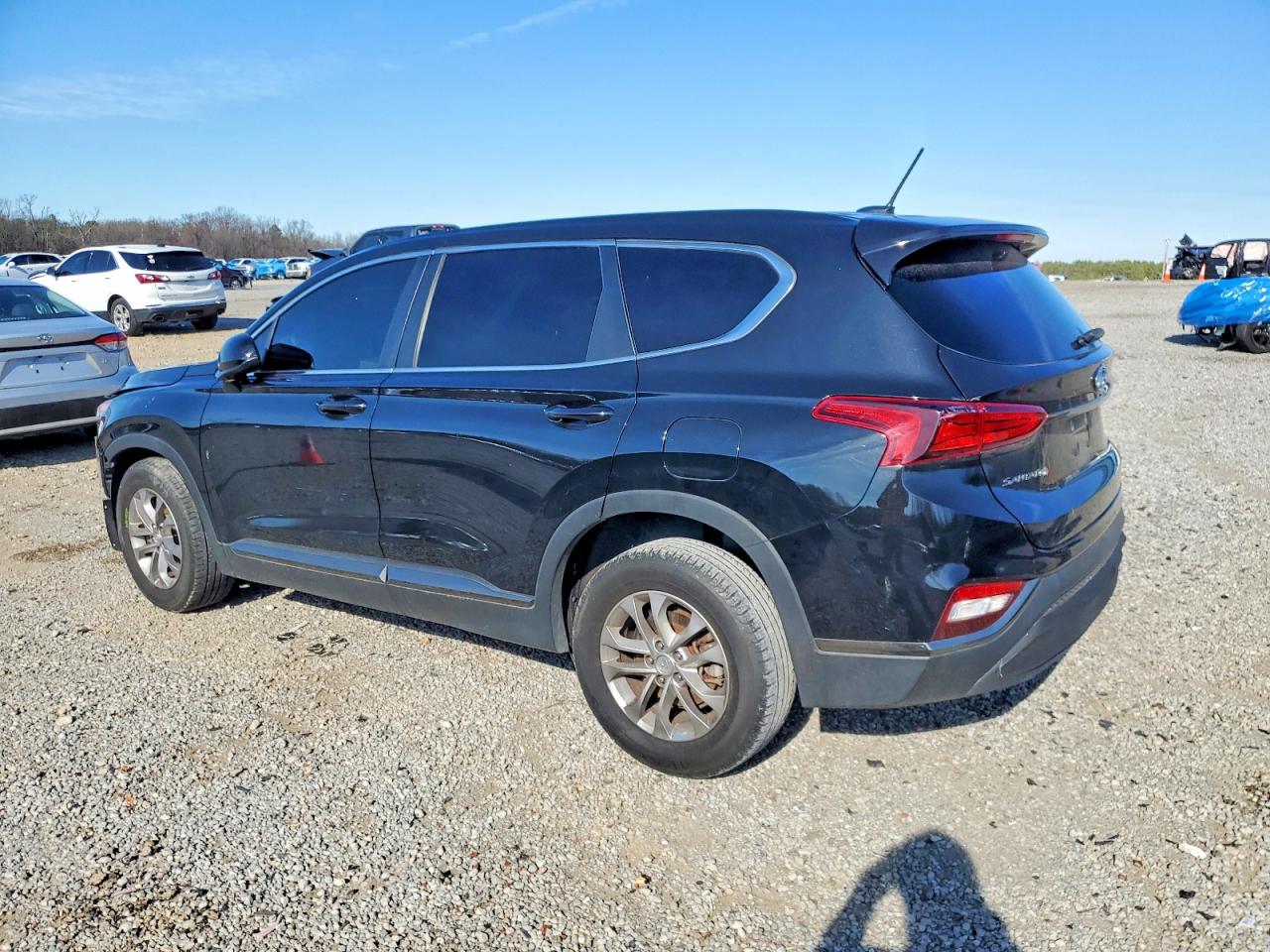 2019 HYUNDAI SANTA FE SE photo 2