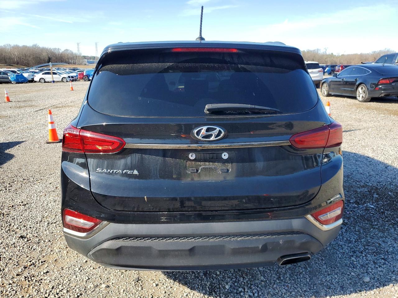 2019 HYUNDAI SANTA FE SE photo 6