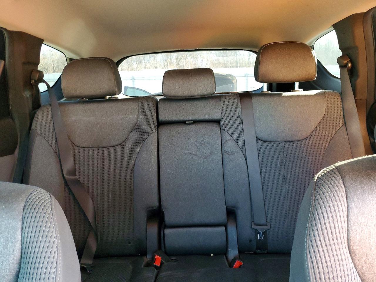 2019 HYUNDAI SANTA FE SE photo 10