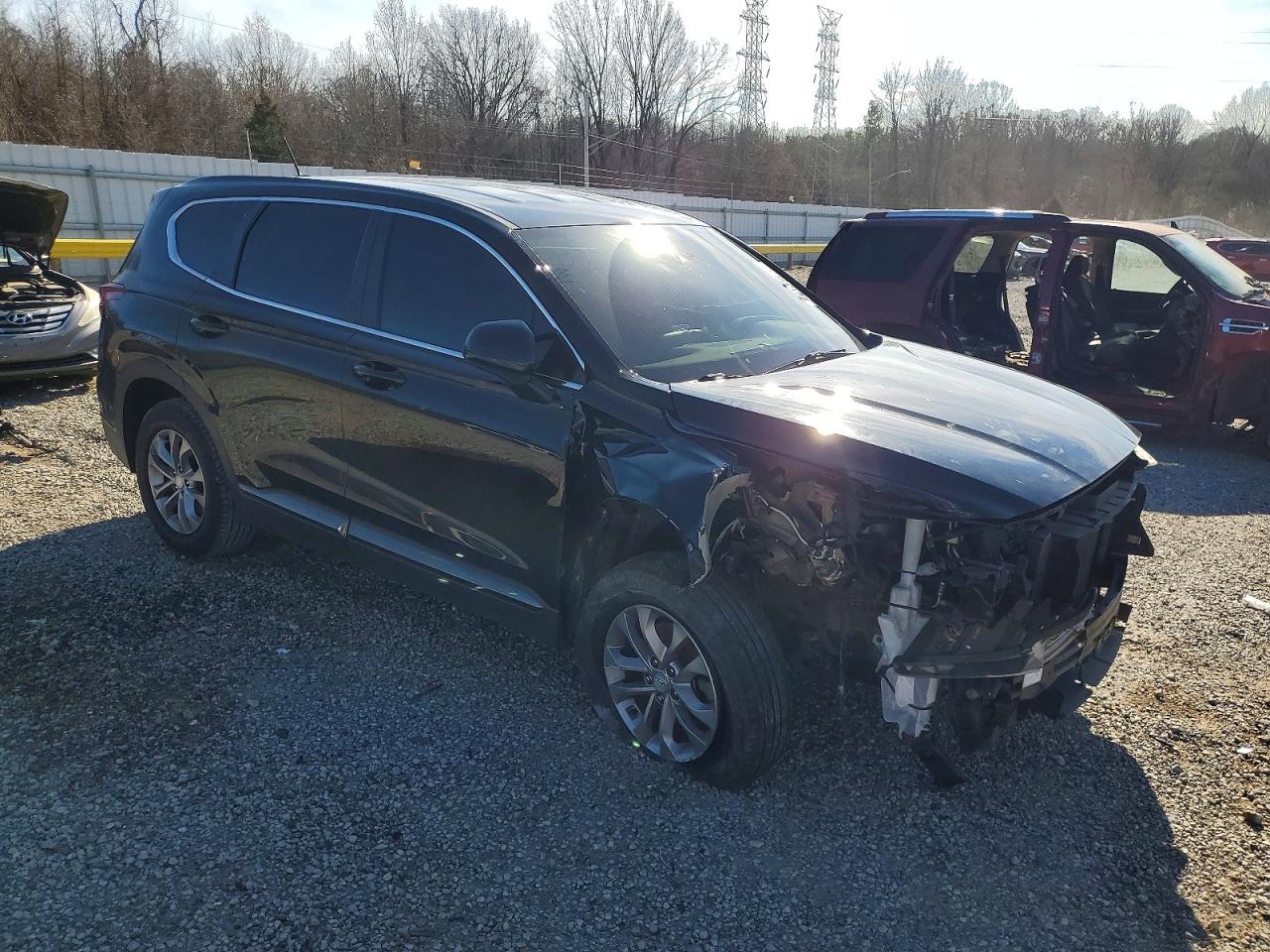 2019 HYUNDAI SANTA FE SE photo 4
