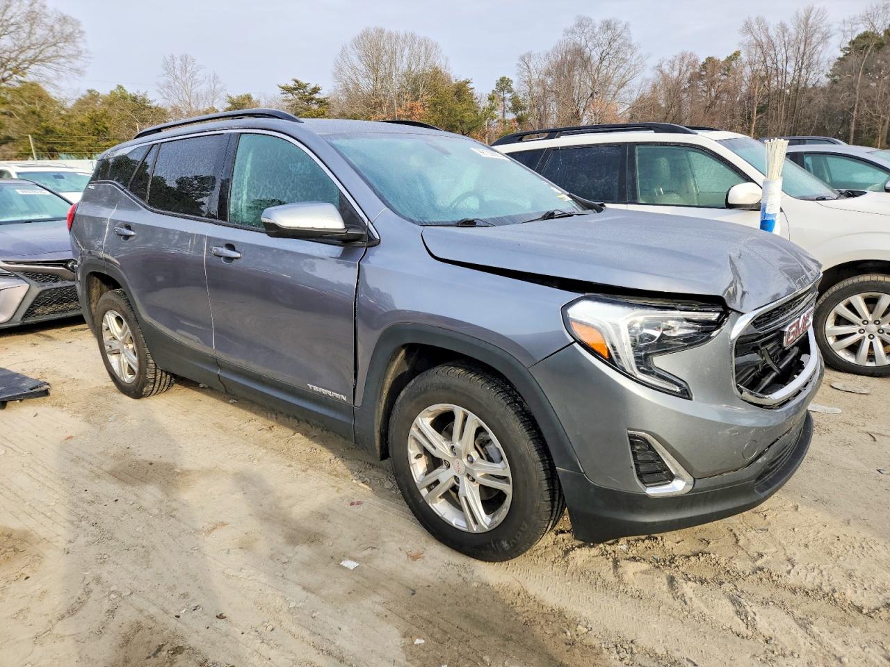 2019 GMC TERRAIN SLE photo 4