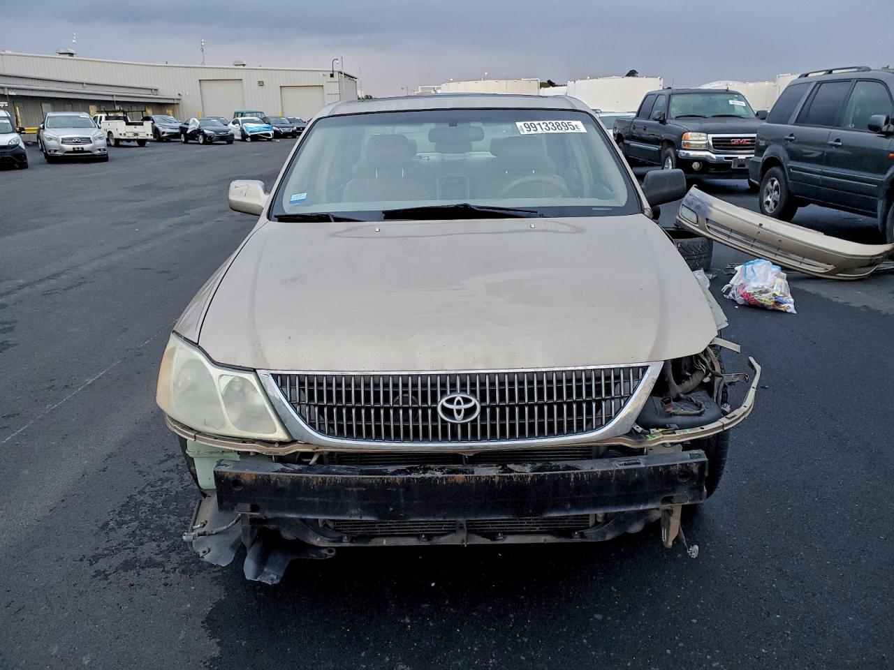 2001 TOYOTA AVALON XL photo 5
