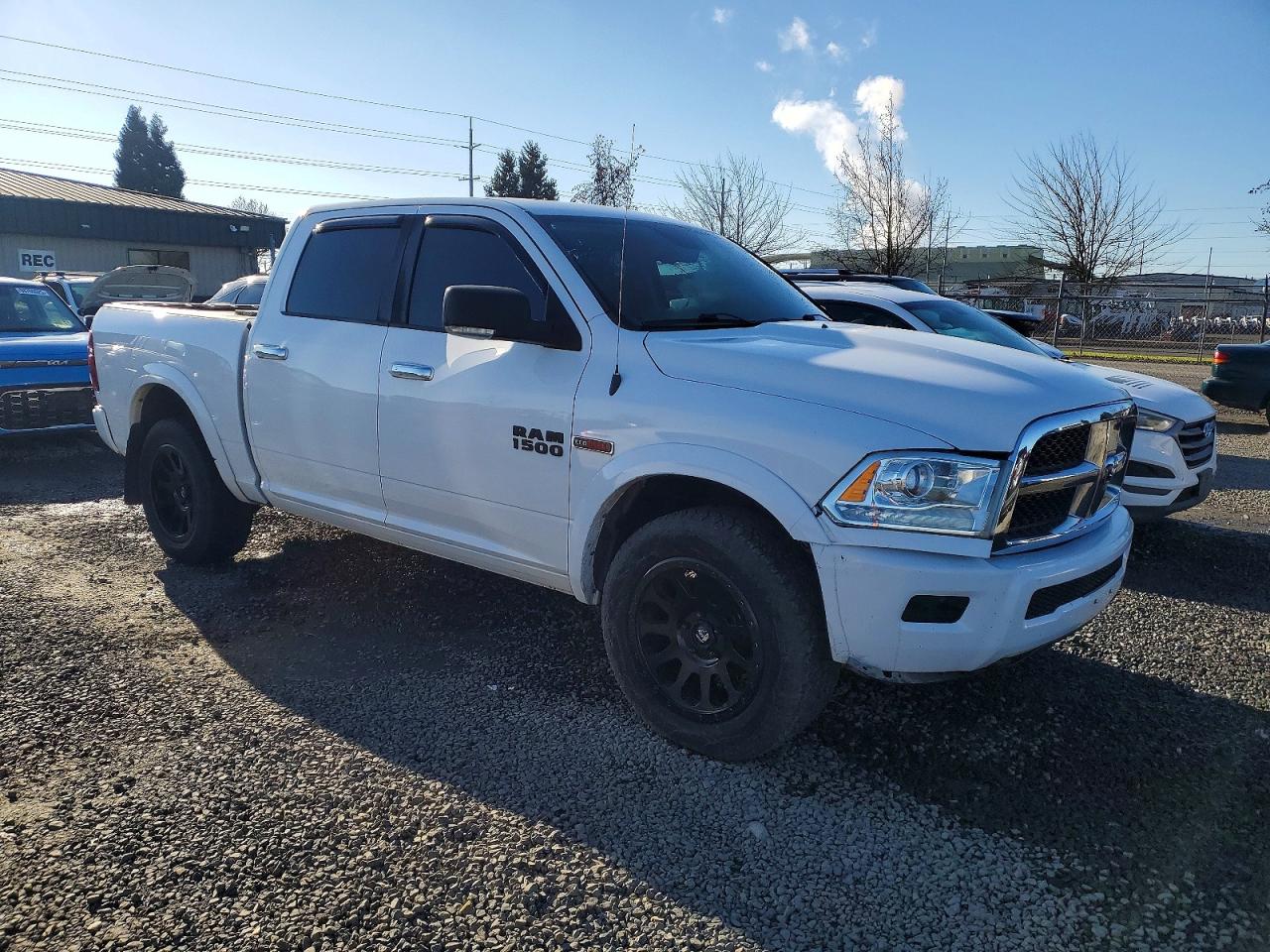 2016 RAM 1500 LARAMIE photo 4