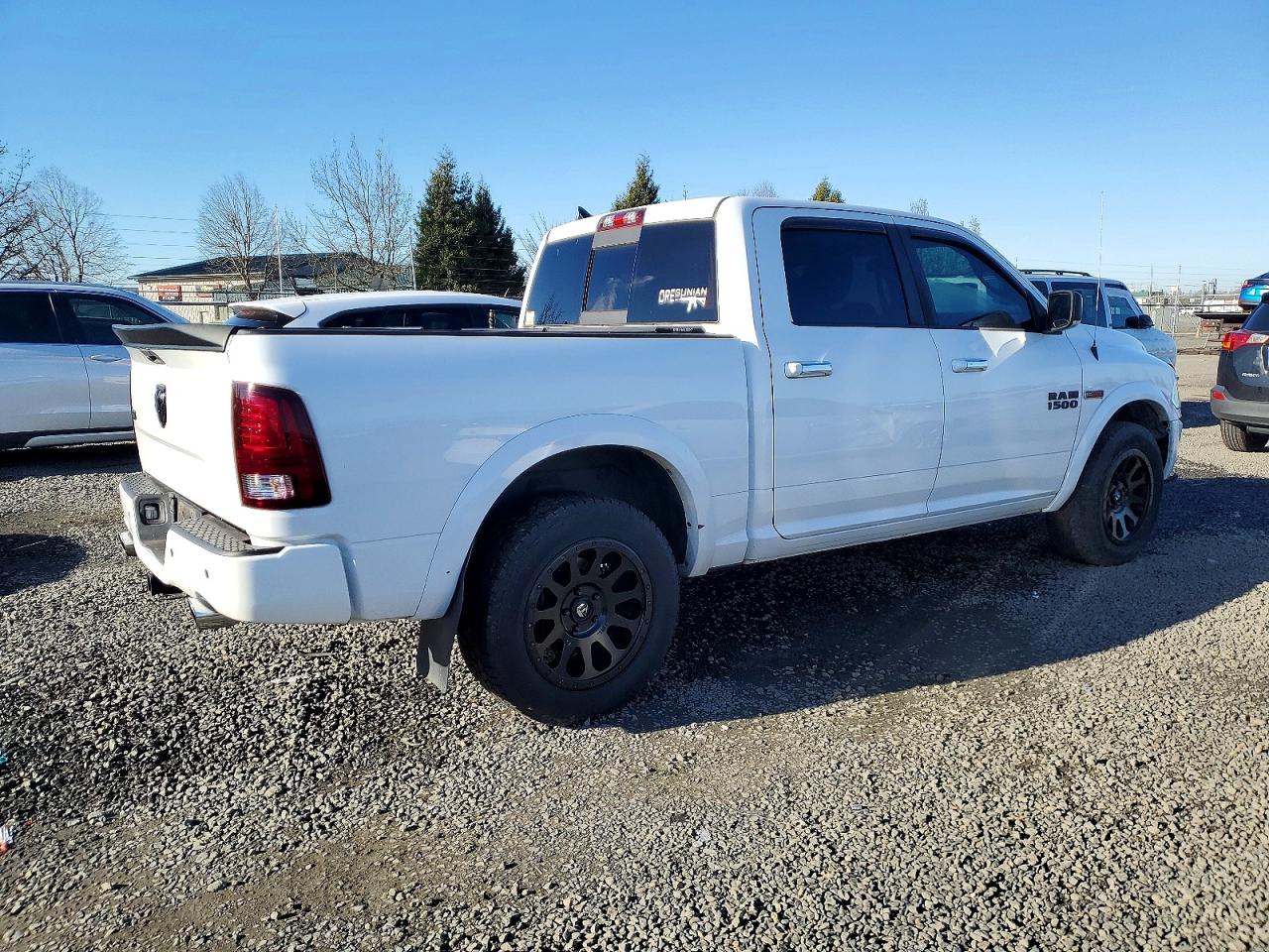 2016 RAM 1500 LARAMIE photo 3