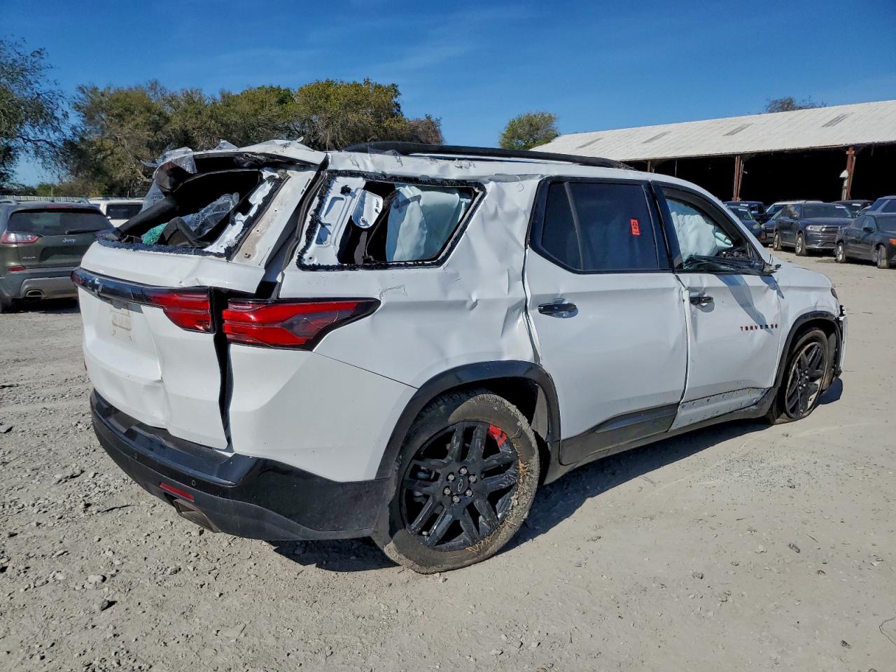 2023 CHEVROLET TRAVERSE PREMIER photo 5