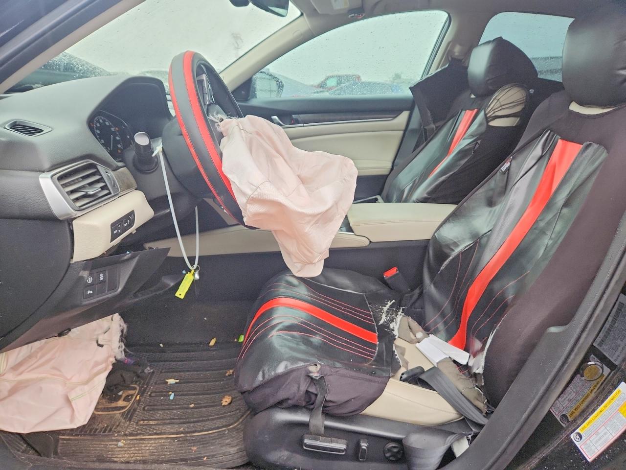 2018 HONDA ACCORD TOURING photo 7
