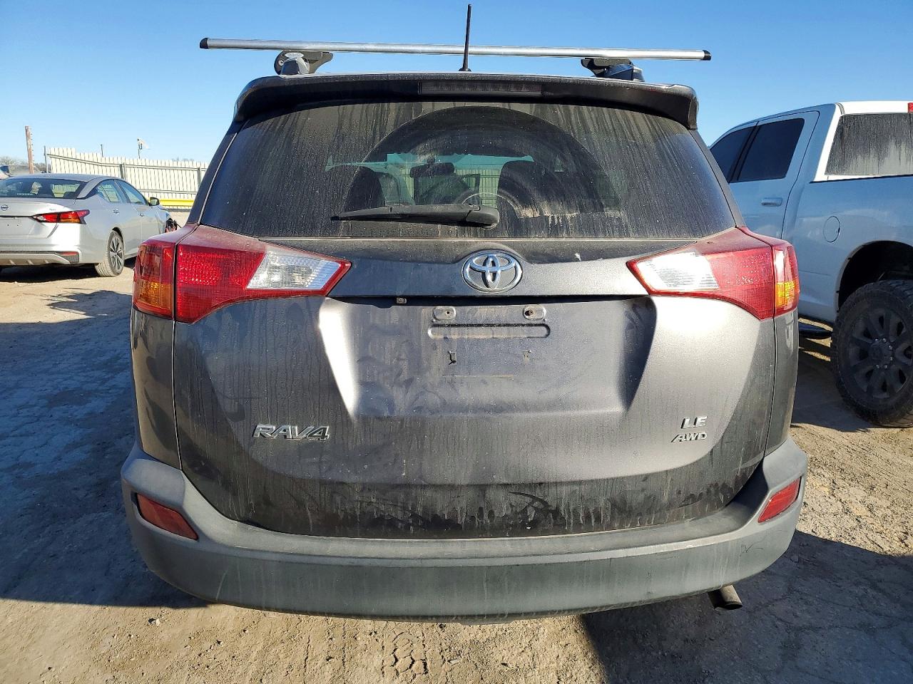2014 TOYOTA RAV4 LE photo 6