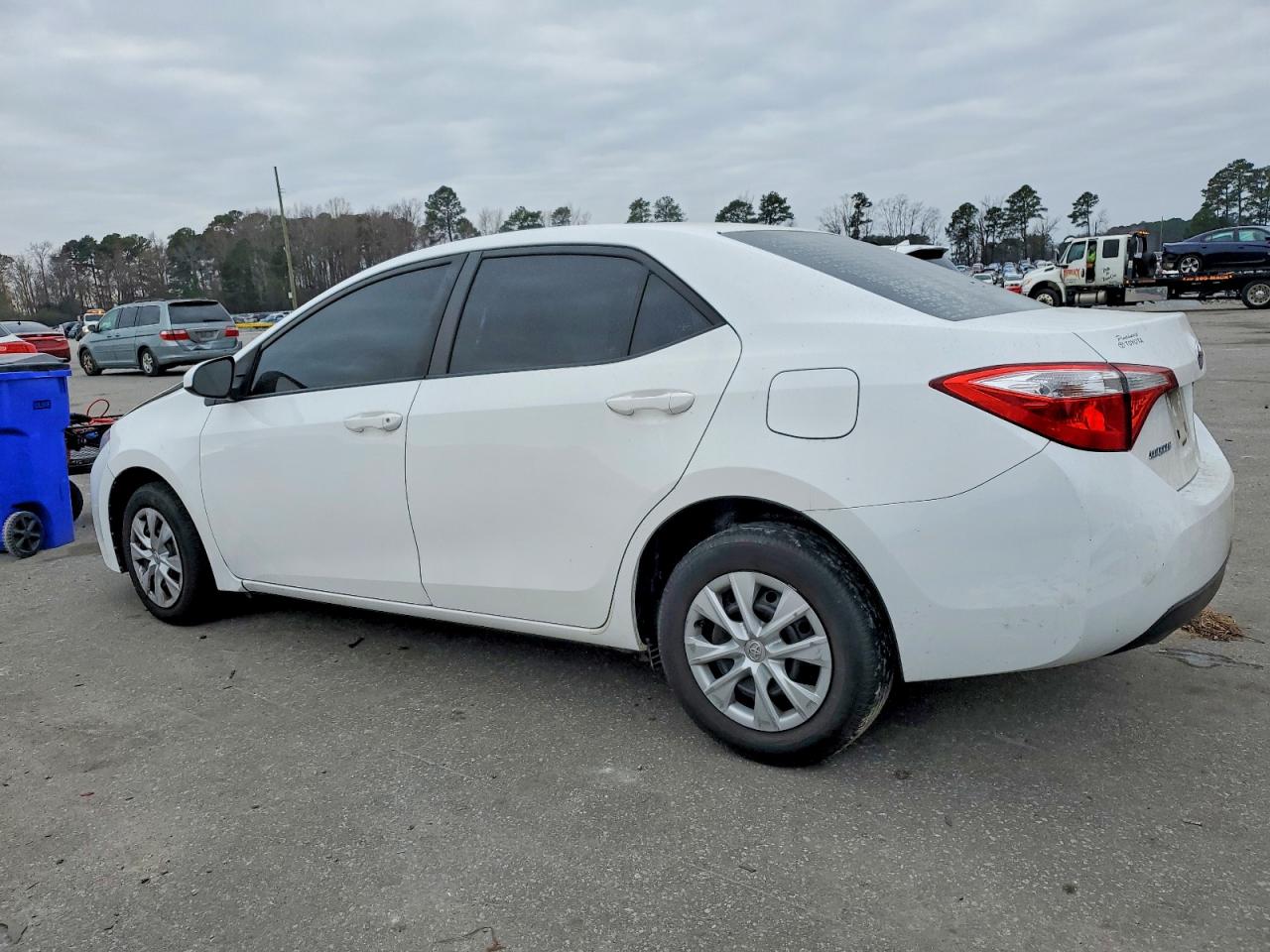 2015 TOYOTA COROLLA L photo 2