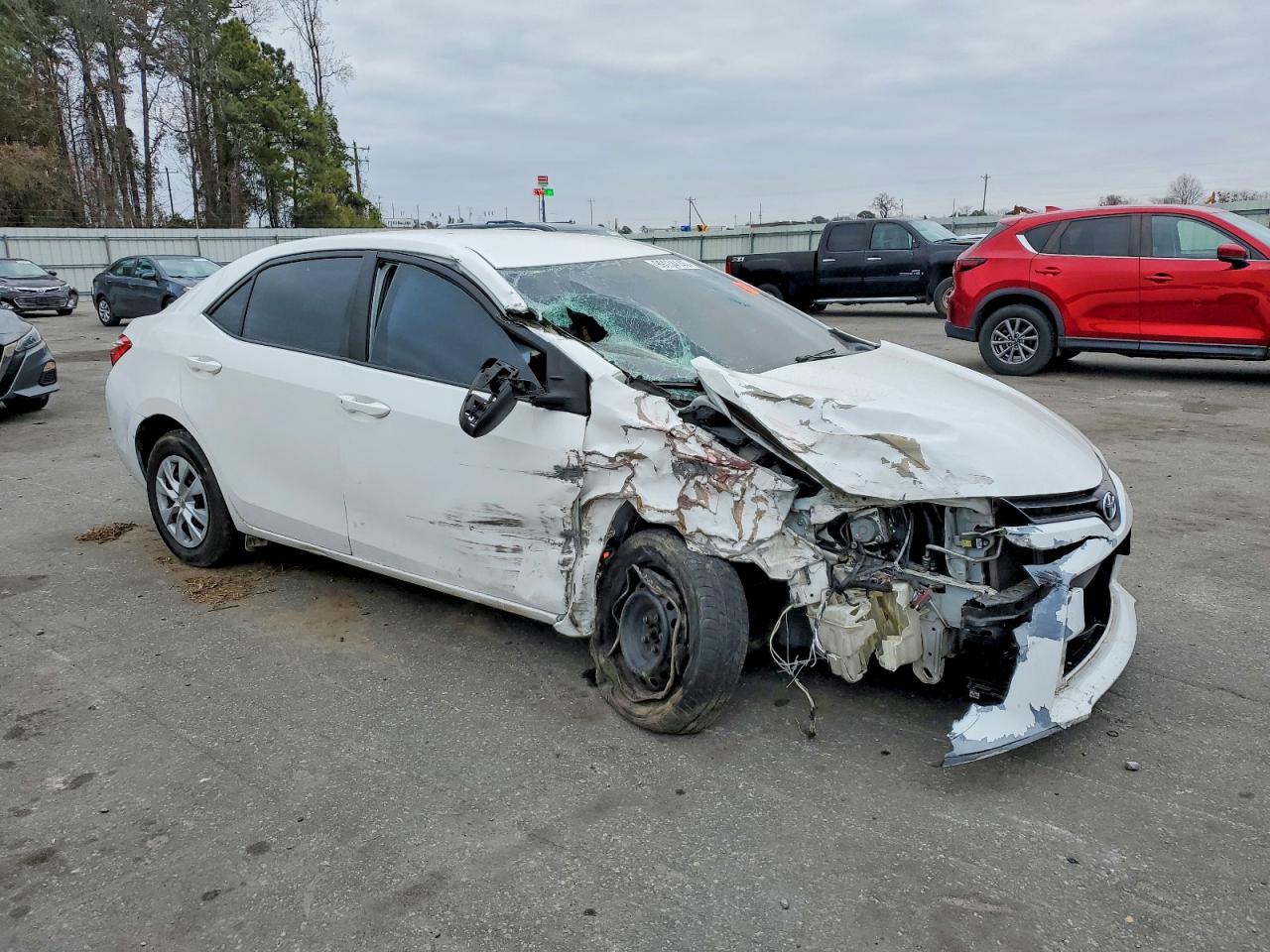 2015 TOYOTA COROLLA L photo 4