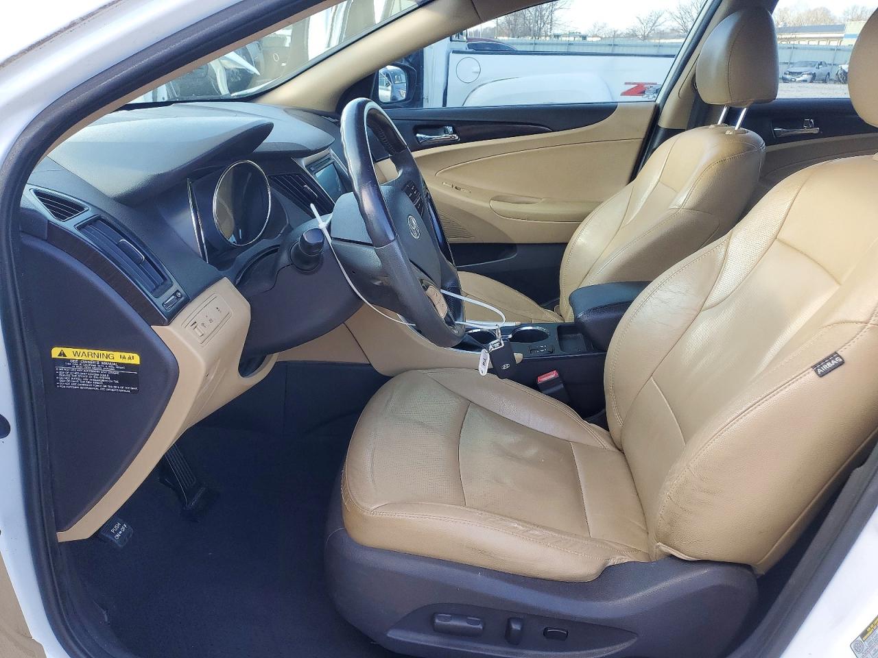 2012 HYUNDAI SONATA SE photo 7