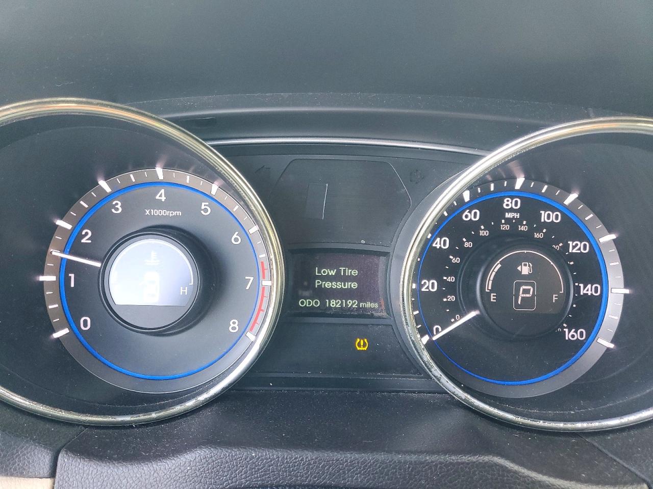 2012 HYUNDAI SONATA SE photo 9