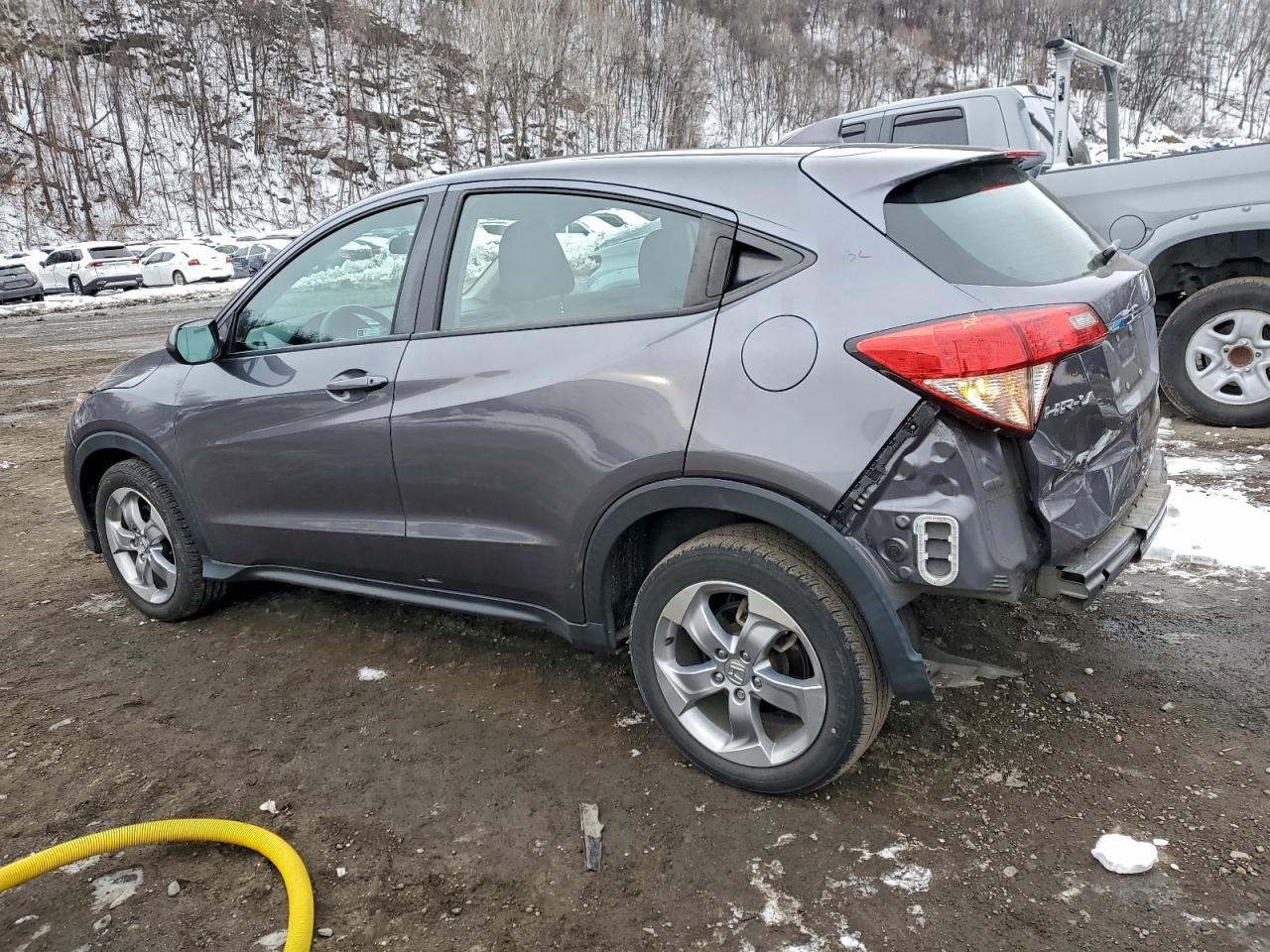 2021 HONDA HR-V LX photo 2