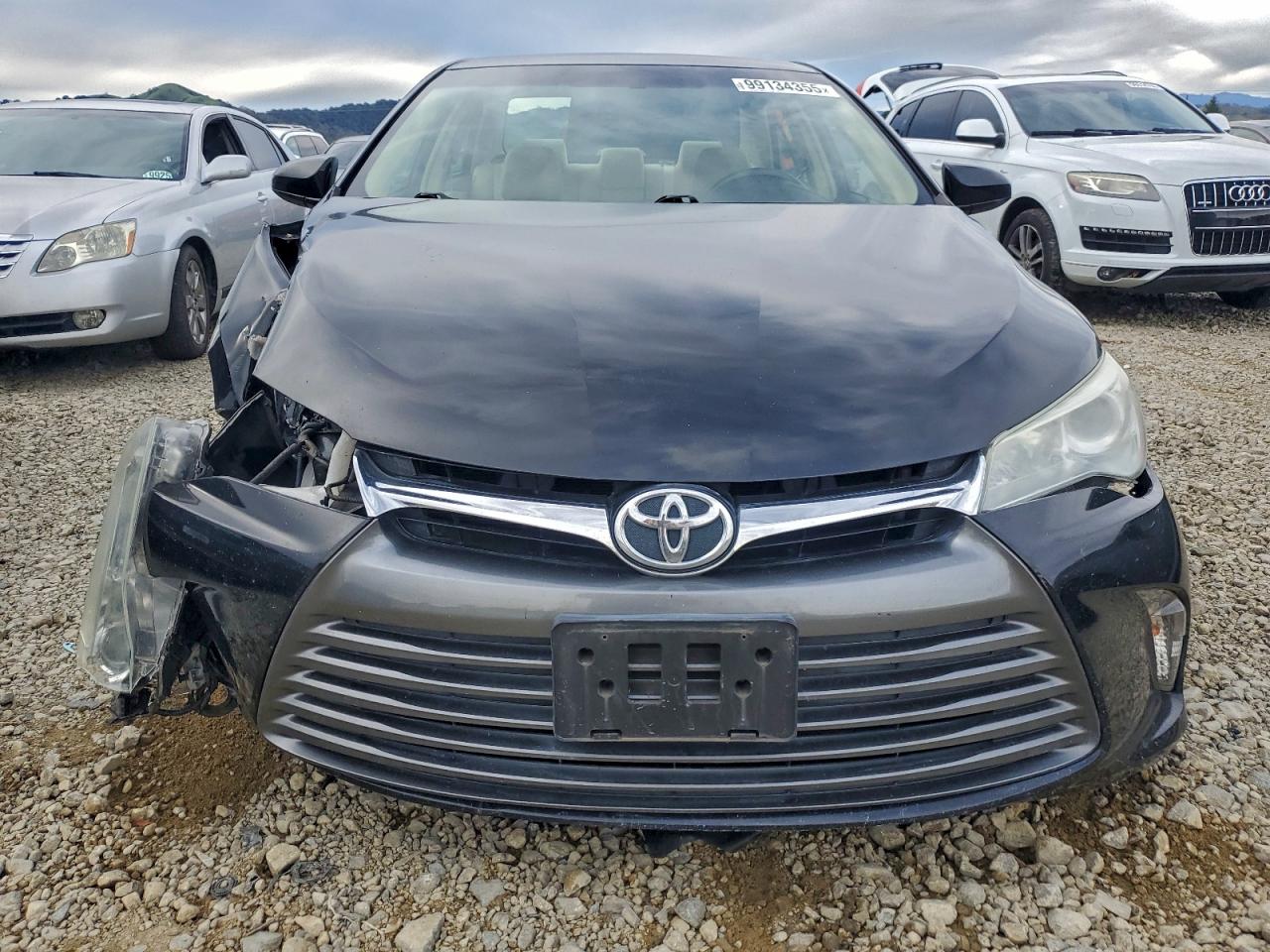2017 TOYOTA CAMRY LE photo 5
