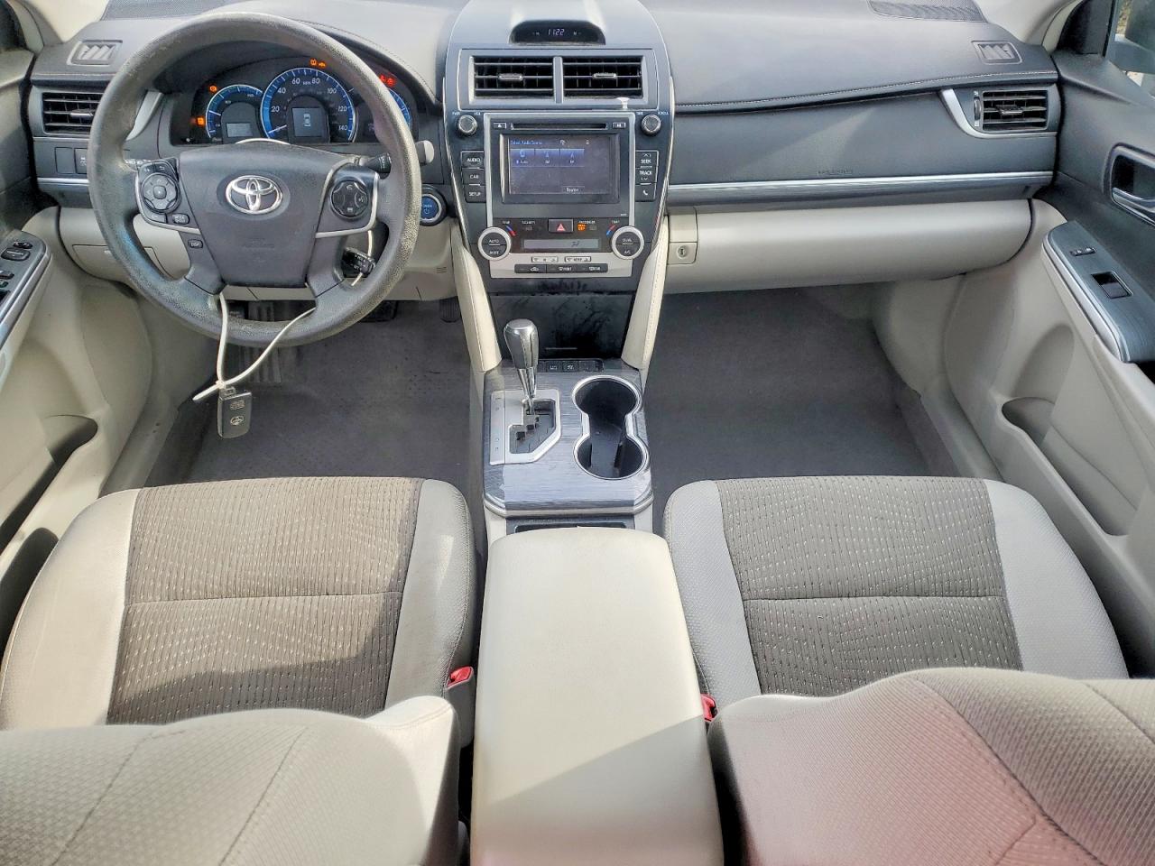 2014 TOYOTA CAMRY HYBRID photo 8