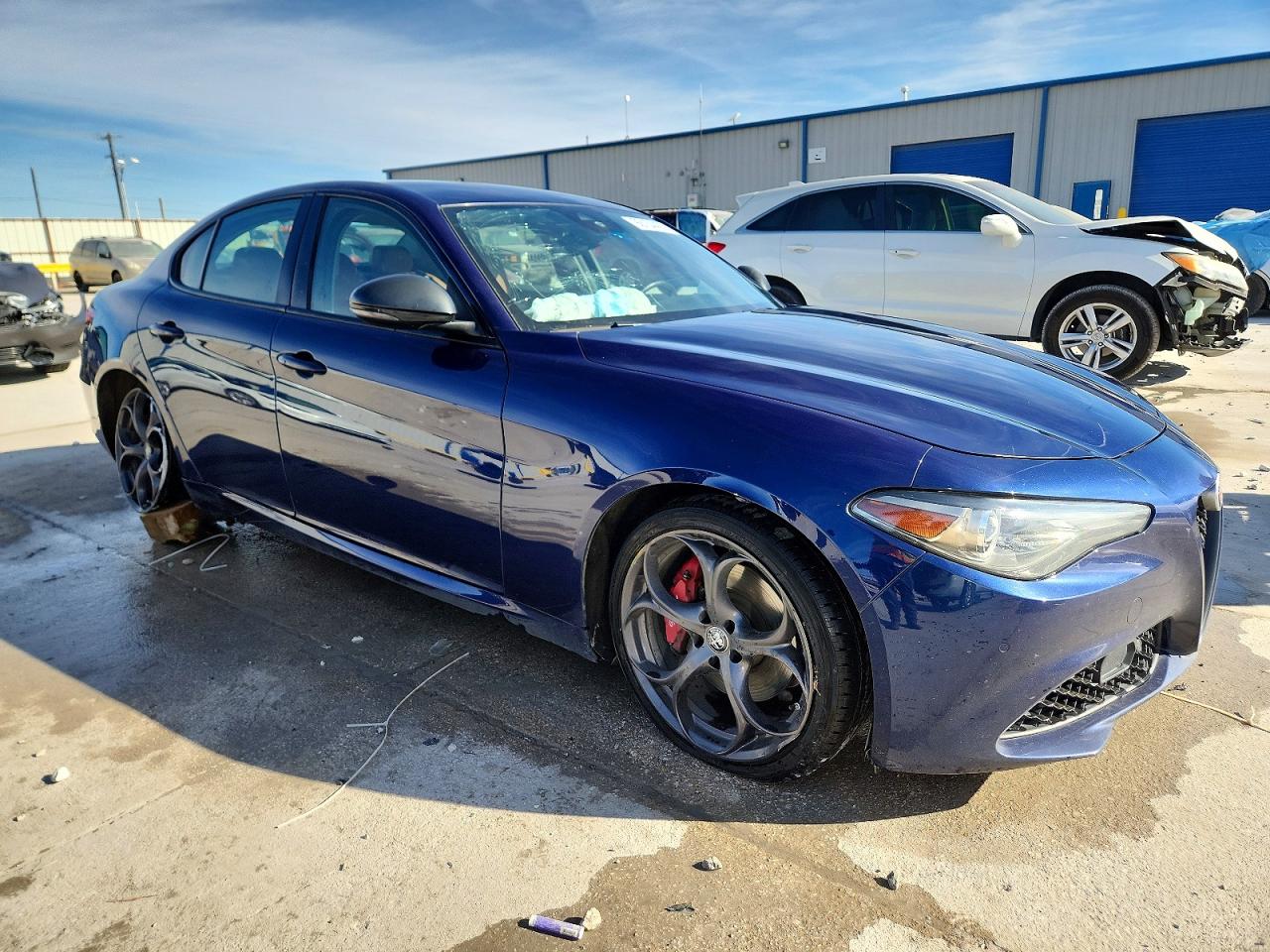 2019 ALFA ROMEO GIULIA TI photo 4