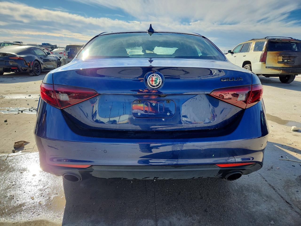 2019 ALFA ROMEO GIULIA TI photo 6
