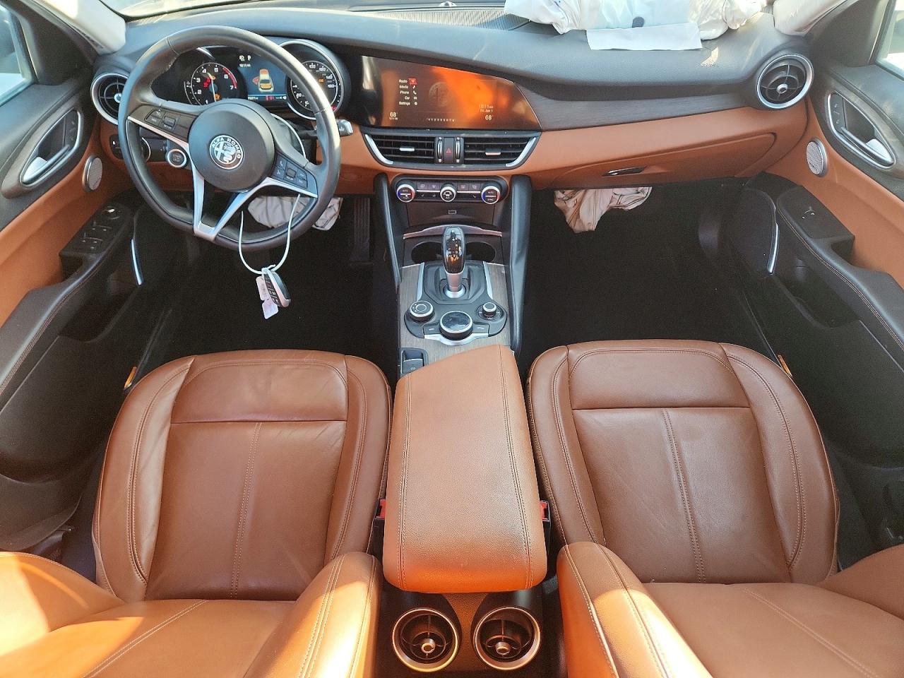 2019 ALFA ROMEO GIULIA TI photo 8