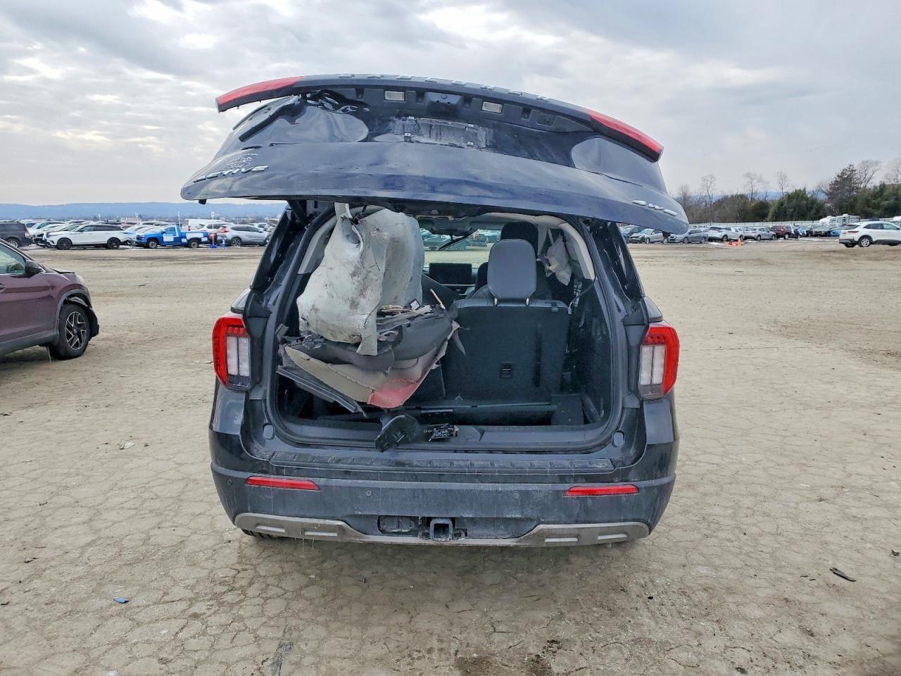 2025 FORD EXPLORER ACTIVE photo 6