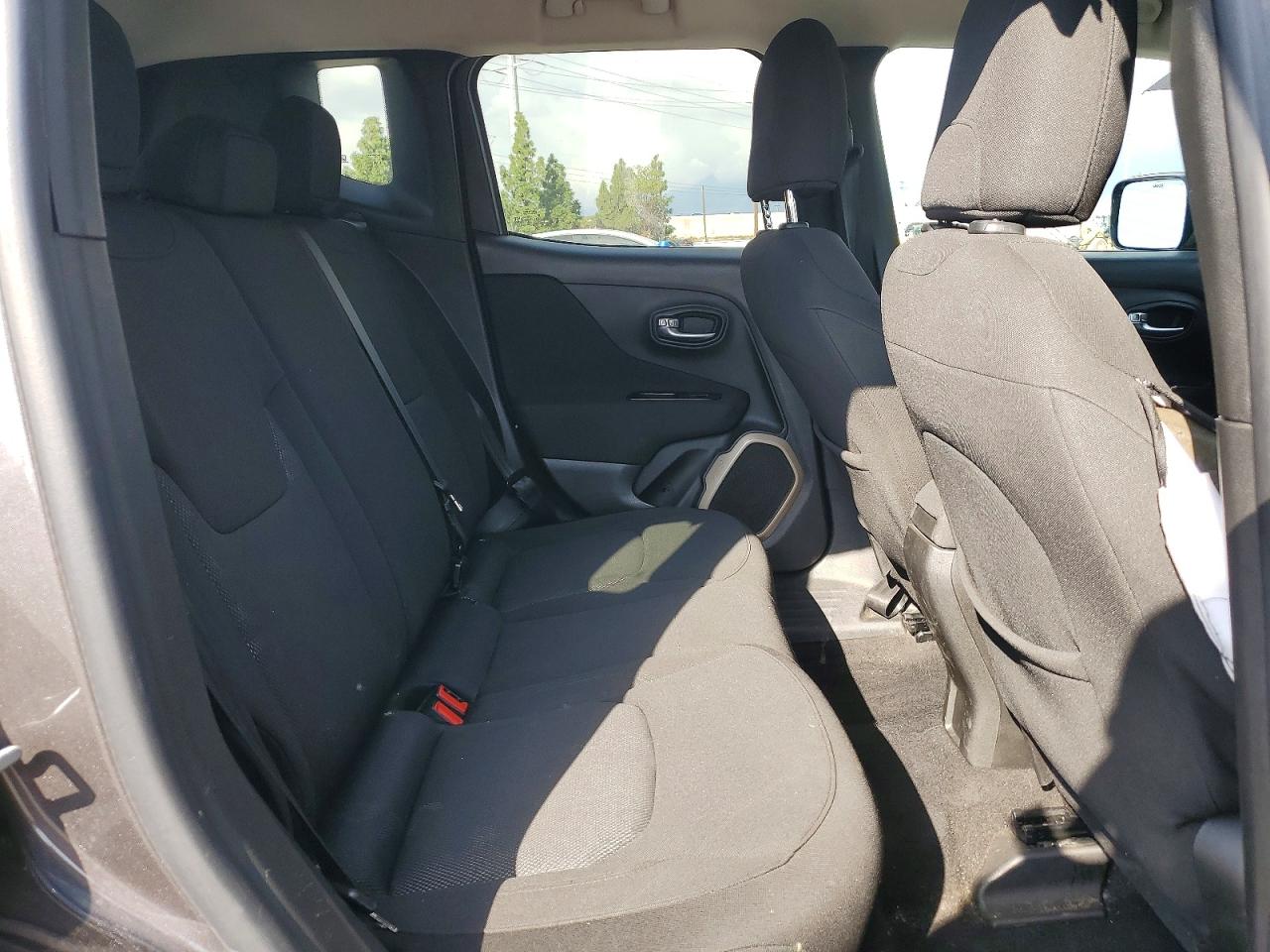 2017 JEEP RENEGADE LATITUDE photo 11