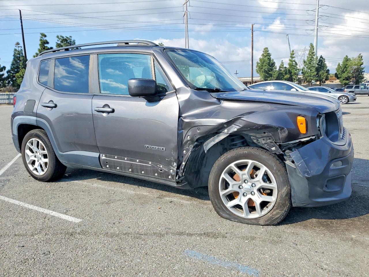 2017 JEEP RENEGADE LATITUDE photo 4