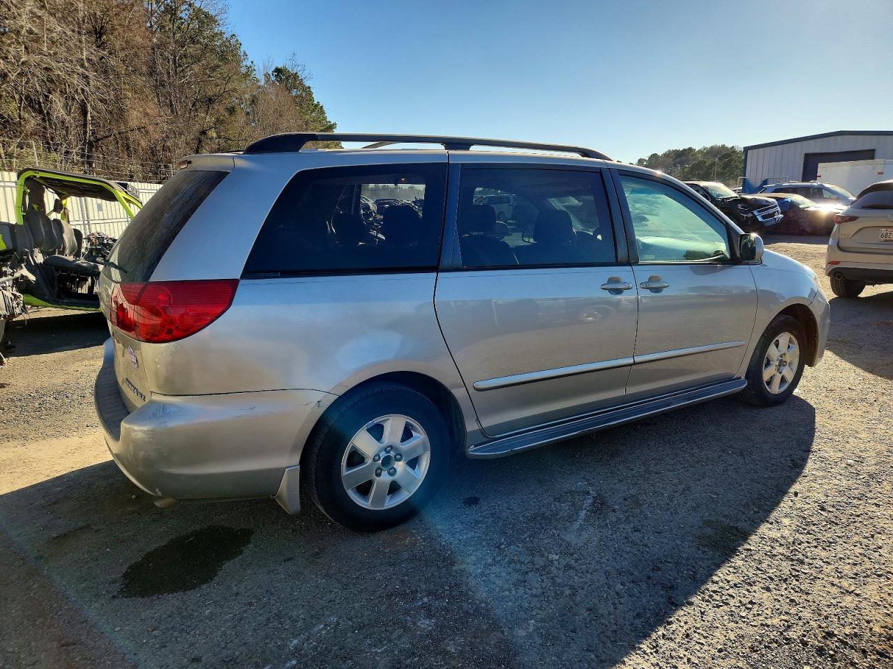 2007 TOYOTA SIENNA XLE photo 3