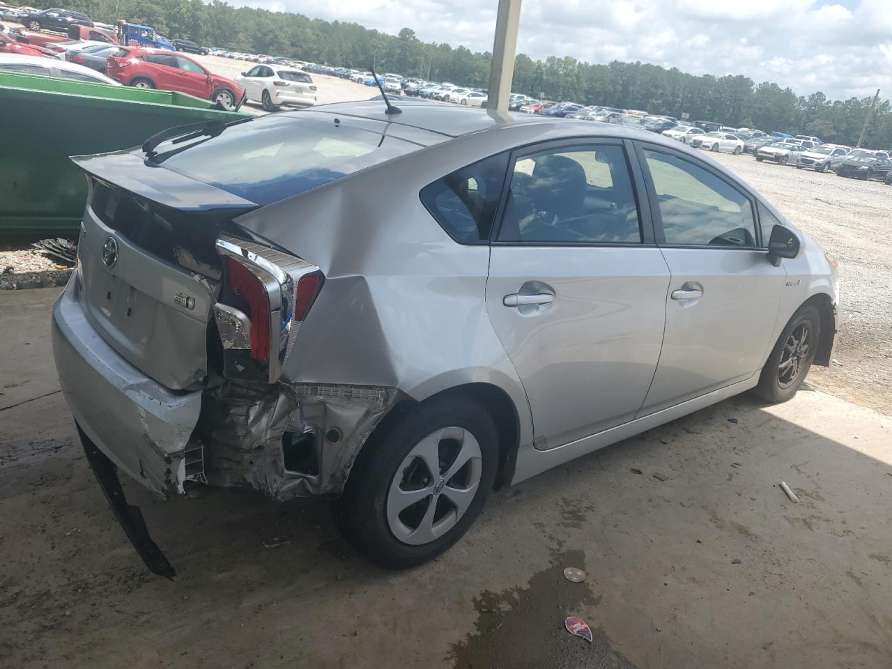 2015 TOYOTA PRIUS photo 3