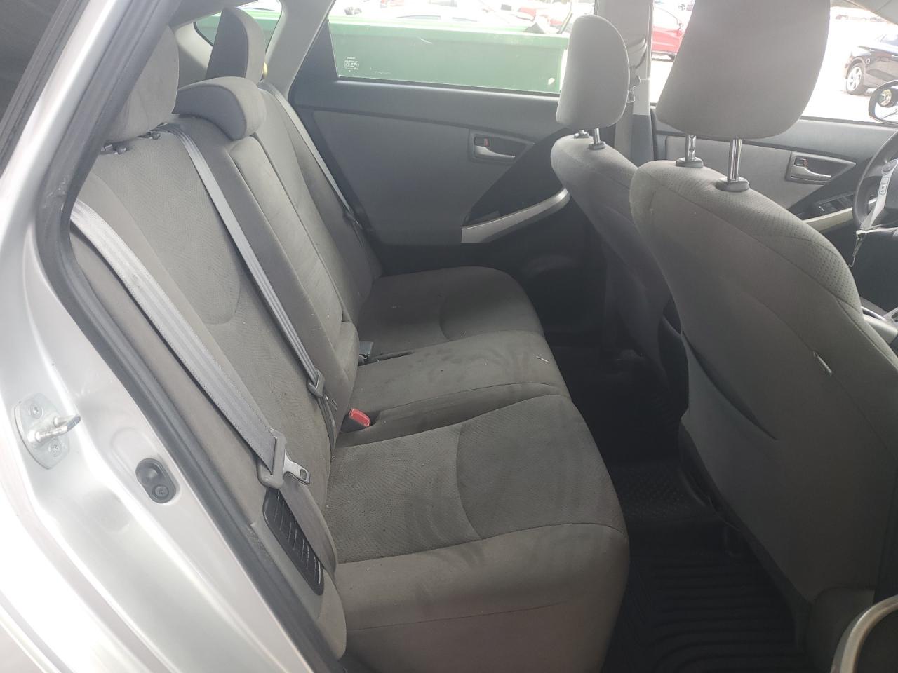 2015 TOYOTA PRIUS photo 10