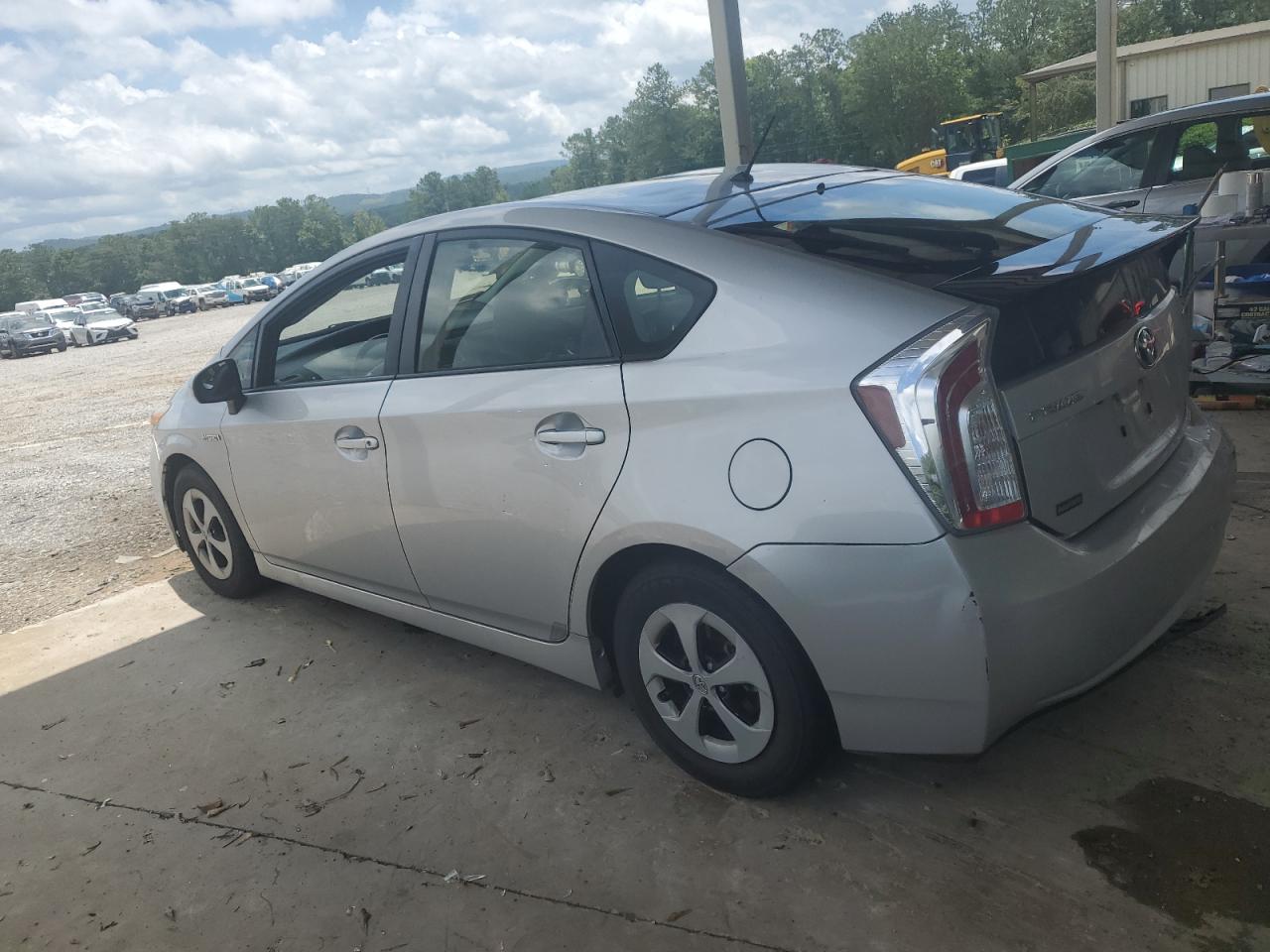 2015 TOYOTA PRIUS photo 2
